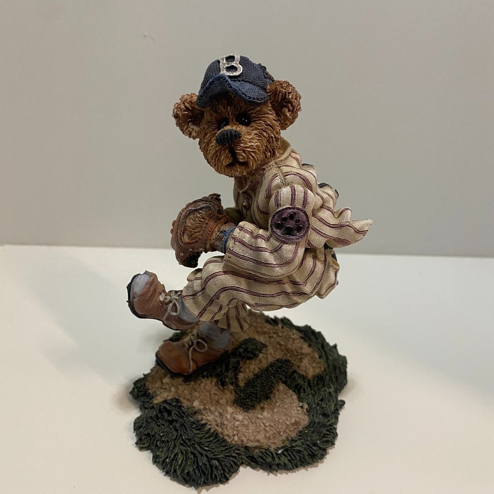 Boyds Bears & Friends. The Bearstone Collection.